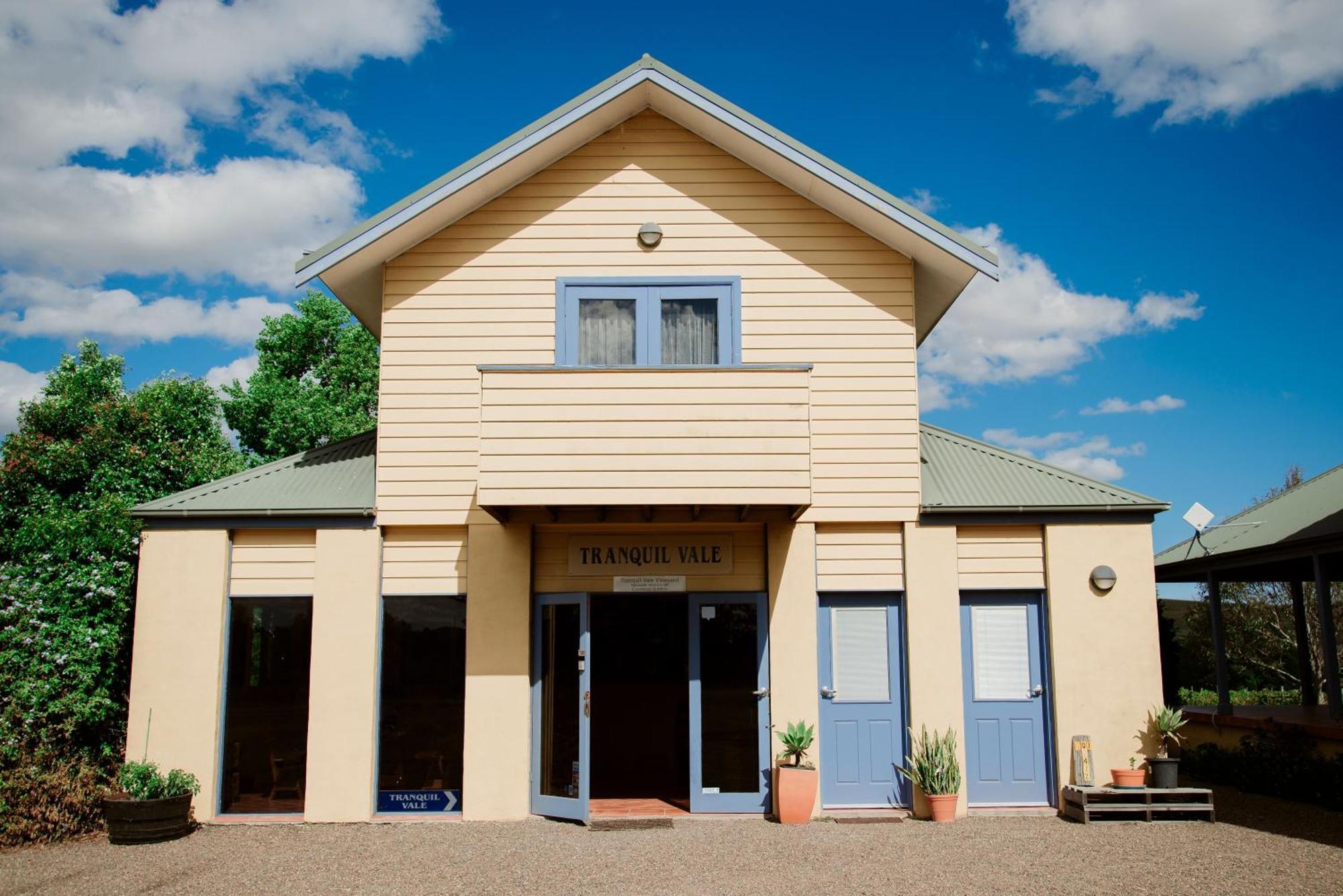 Hotel Tranquil Vale Vineyard à Luskintyre Extérieur photo